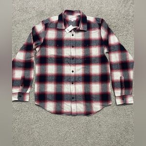 GAP Men’s Plaid Button Down Shirt. Color: Red/Dark Blue/White Size: Medium NWT.